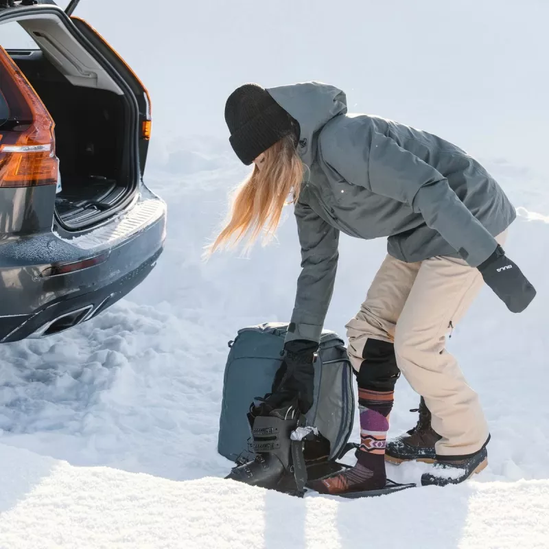 Thule 5152 Roundtrip slidinėjimo batų kuprinė 45 l, juoda