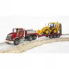 Žaislinis vilkikas su žemakrove priekaba ir JCB 4CX priedu, BRUDER, modelis BR-02813, ABS konstrukcija, įvairiaspalvis