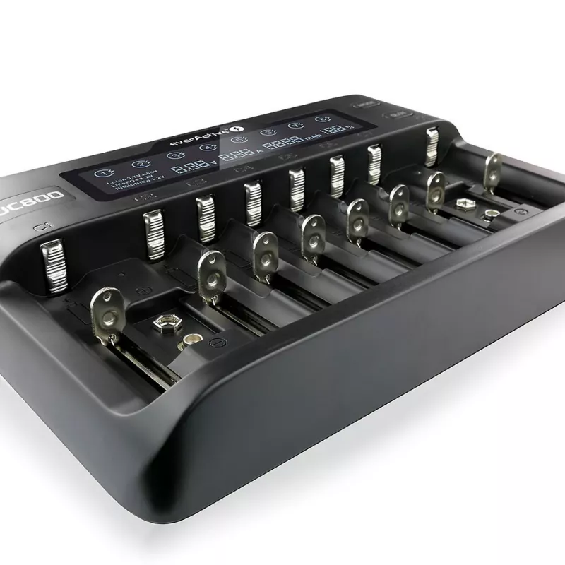 Baterijų įkroviklis everActive UC-800 AC 12 V 3 A – skirtas LiFePO4 / LiPo / NiMH, palaiko AA / AAA / 9 V, iki 10 baterijų, 12 V įvestis, įmontuotas ekranas, juodas
