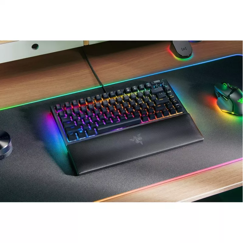 Klaviatūra Razer JuodaWidow V4 Žaidimų USB QWERTY US English juoda