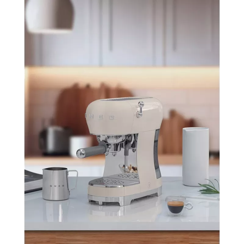 SMEG kavos aparatas kreminis