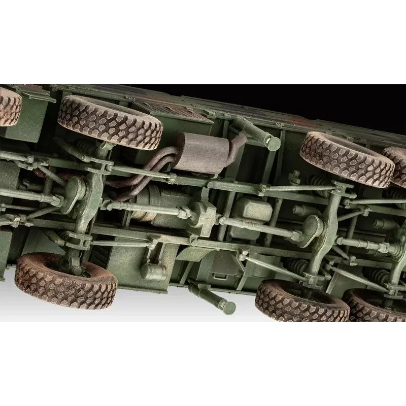 Plastikinis modelio rinkinys REVELL Man 10T Milgl 8x8 sunkvežimis masteliu 1/35