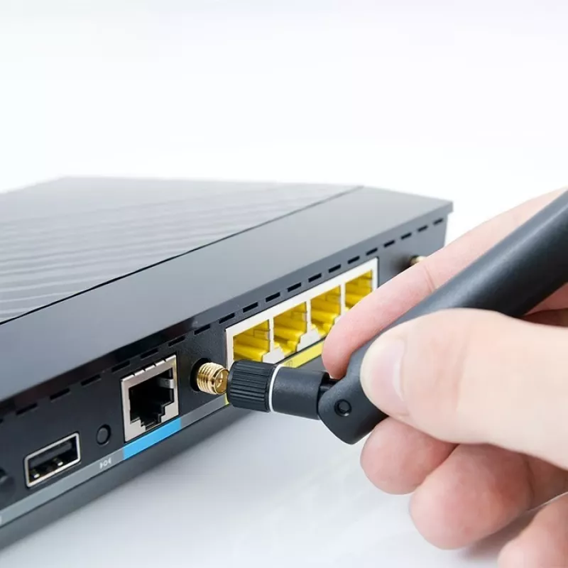 Lauko 4G LTE dviguba antena QOLTEC 57047 5 dBi universali kryptimi