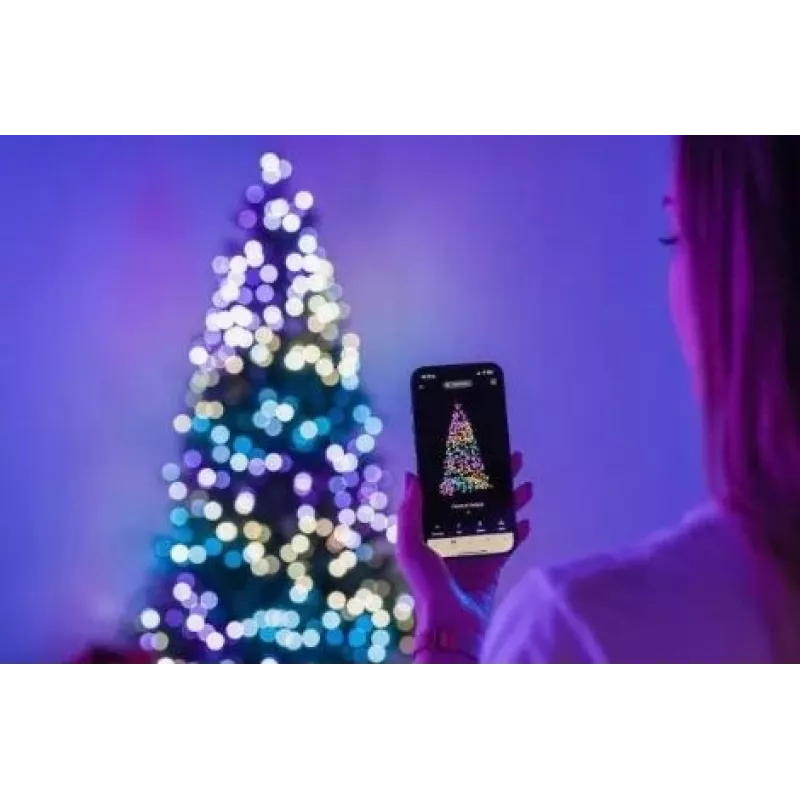 Iš anksto apšviesta kalėdinė eglutė Twinkly Regal Tree 1,50 m — 270 RGB šviesos diodų, Wi‑Fi ir Bluetooth, IP20, 36 W, žalias laidas