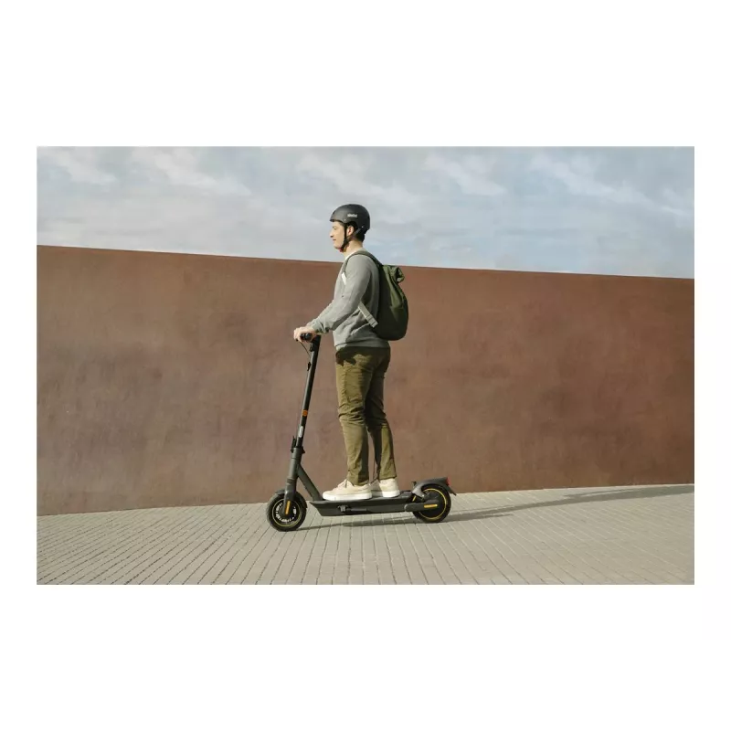 „Ninebot Commuter“ šalmas | Juodas