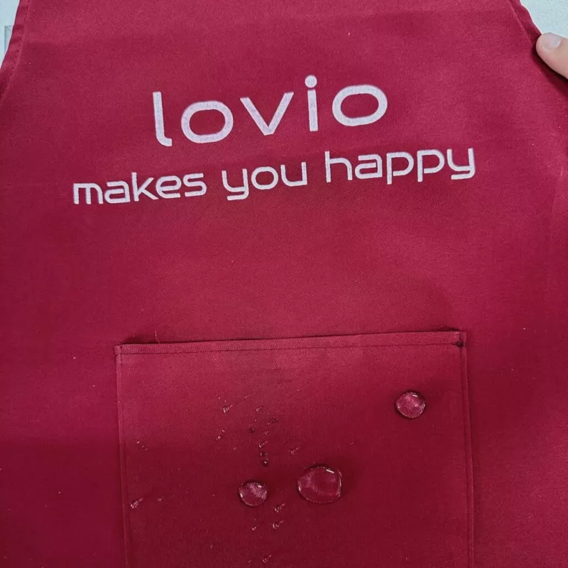 Grindinė lempa Lovio LVFAR001RD — LED, reguliuojamas aukštis, modernus dizainas, raudona apdaila