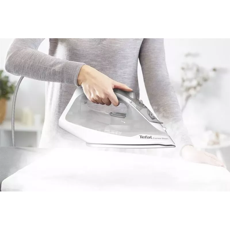 Garinis lygintuvas Tefal FV2863E1, 2400W, nuolatinis garas 35 g/min., nelimpanti pado plokštė, vertikalus garinimas