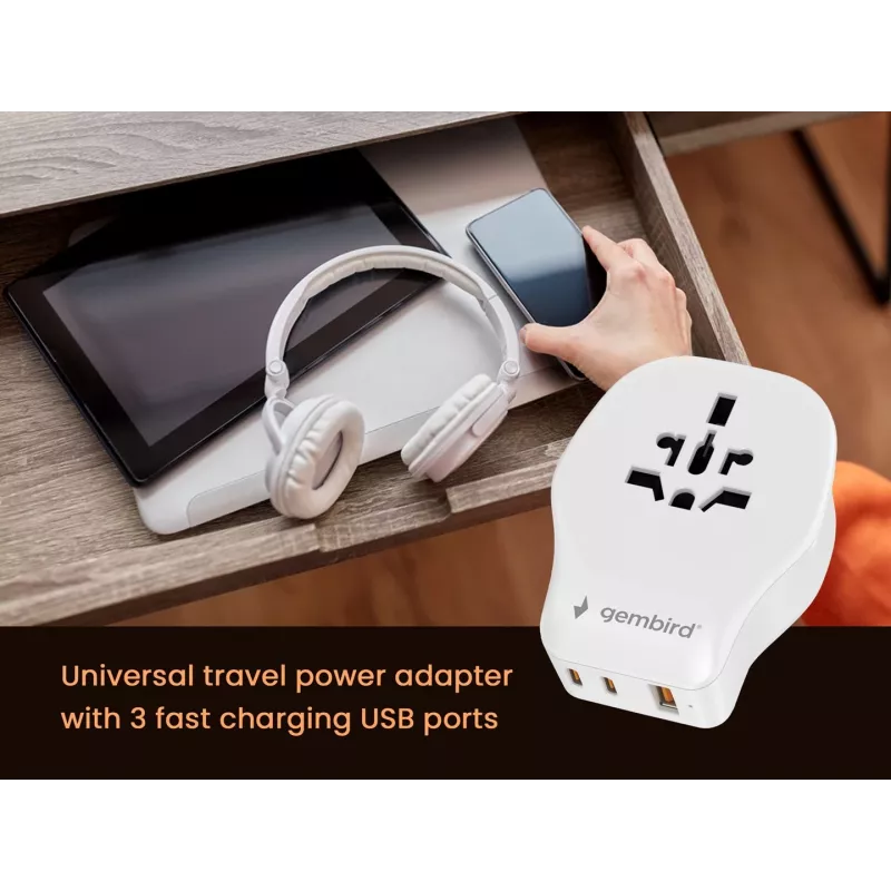 Sieninis kelioninis adapteris GEMBIRD TPA-1A2C20-02-W 20W — 1×USB-A + 2×USB-C, Type G kištukas, 100–250V, baltas