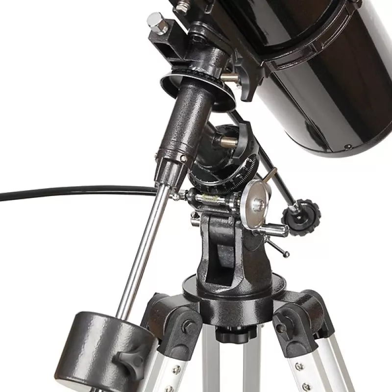 Refraktorinis teleskopas Skywatcher BK 1309 EQ2 — 130 mm diafragma, 900 mm židinio nuotolis