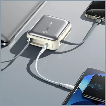Nešiojama išorinė baterija Awei C03 20000mAh su 45 W išėjimo galia ir integruotu USB-A/USB-C laidu