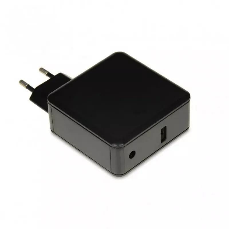 Nešiojamojo kompiuterio maitinimo adapteris IBOX IUZ65WA, AC-DC automatinis 100–240V → 18.5–20.5V, 65W, 1×USB, juodas