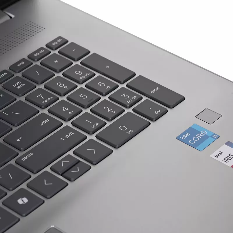 HP 17-CN3068CL i5 1334U 17.3 FHD AG 8GB SSD512 BT BLKB FPR Win11 Sidabrinė (REPACK) 2Y