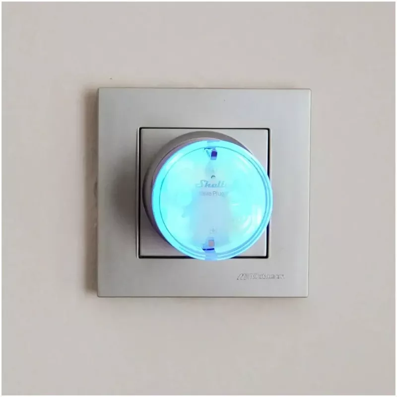 Išmanusis kištukas Shelly Wave Plug S Z-Wave 800 juodas — Z-Wave 800 išmanusis lizdas, 230V/12A, 2500W, galios matavimas