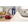 Dulkių siurblys Bosch BGB 41RD3H — 600 W, 4 L dulkių maišelis, HEPA filtras, 11 m veikimo spindulys, teleskopinis vamzdis, raudonas