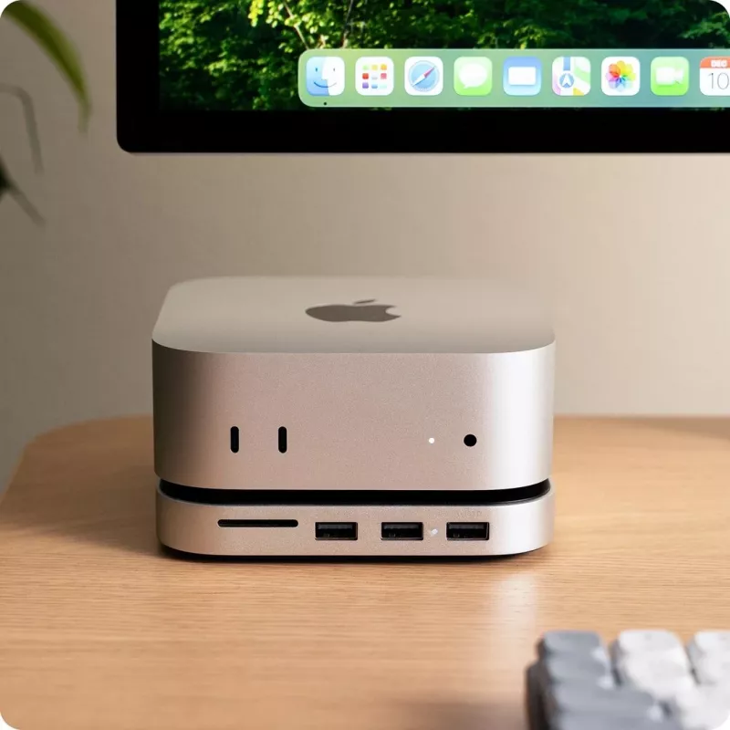 Satechi nešiojamojo kompiuterio dokas / prievadų kopijuoklis ST-GNMMES — laidinis USB 3.2 Gen 2 Type-C šakotuvas, USB-A ir SD, sidabrinis