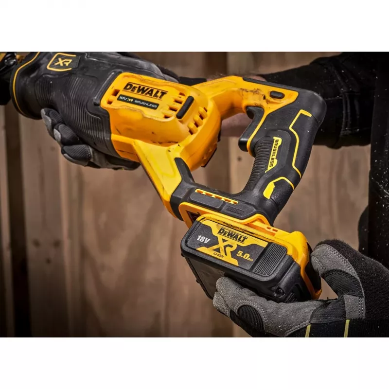 DeWALT DCS382N-XJ atbulinis pjūklas