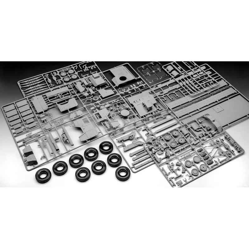 Plastikinis modelio rinkinys REVELL Man 10T Milgl 8x8 sunkvežimis masteliu 1/35