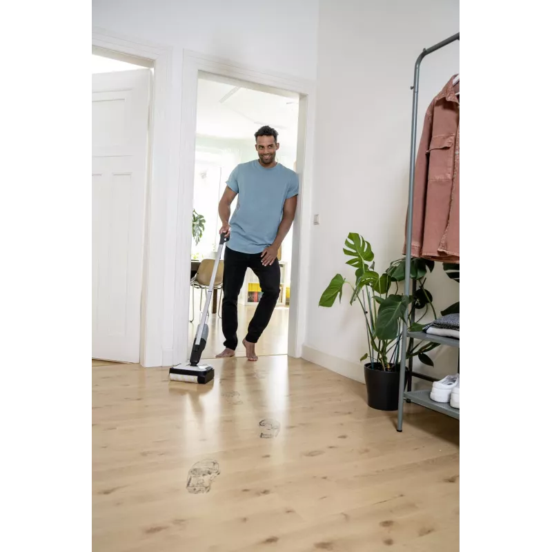 Elektrinė šluota Kärcher FC 2-4, baterija 2,5 Ah, be maišelio, šlapiam ir sausam valymui, 70 m² vienu įkrovimu