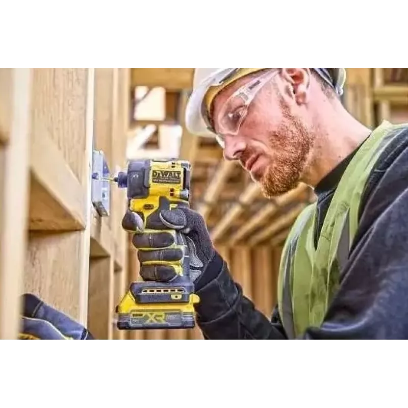 Belaidis atsuktuvas DeWalt DCF870N-XJ, 18 V Li-Ion, 56 N·m sukimo momentas, 1/4 colio griebtuvas, pistoletine rankena