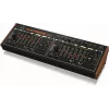 Behringer SYNCUSSION SY-1 - analoginis perkusijos sintezatorius