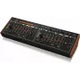 Behringer SYNCUSSION SY-1 - analoginis perkusijos sintezatorius