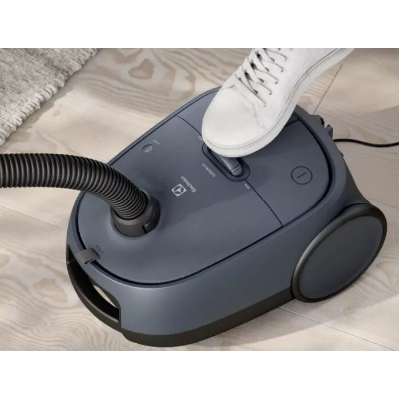 Electrolux EB61C2DBP 3.5 L Cilindrinis dulkių siurblys Sausas 750 W Dulkių maišelis