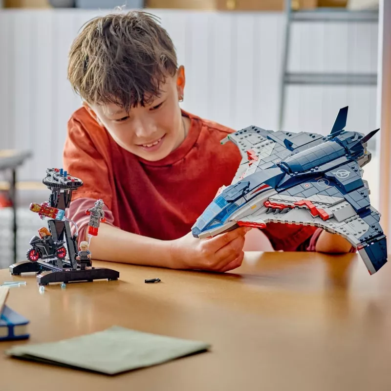 LEGO Quinjet konstruktorius 76325 — Marvel, 1131 detalė, 5 minifigūrėlės, nuo 12 metų, 280×450×300 mm