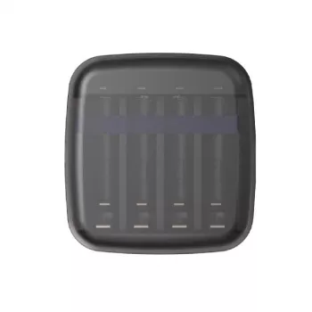 Baterijų įkroviklis XTAR BC4, skirtas AA/AAA NiMH ir ličio jonų baterijoms, 4 lizdai, DC/USB įvestis, juodas