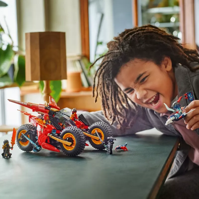 LEGO Ninja Combat Vehicle set 71844 — NINJAGO, 561 dalis, 6 minifigūrėlės, judamos dalys, 140×240×220 mm