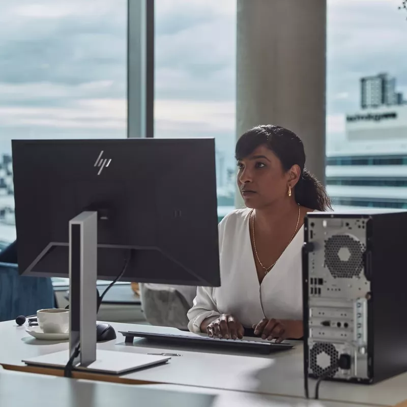 Stalinis kompiuteris HP Pro Tower 400 G9 — Intel Core i5-14500, 8GB DDR5 4800, 512GB NVMe SSD, Intel UHD 770, Windows 11 Pro, Tower, Jack Juoda