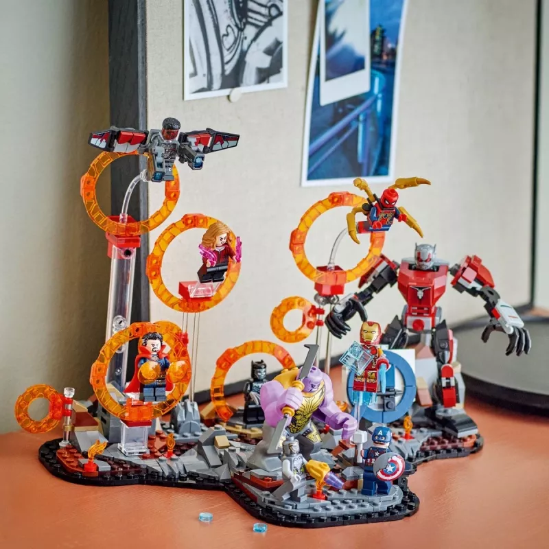 LEGO MARVEL 76323 „Keršytojai: Pabaiga“ – paskutinis mūšis