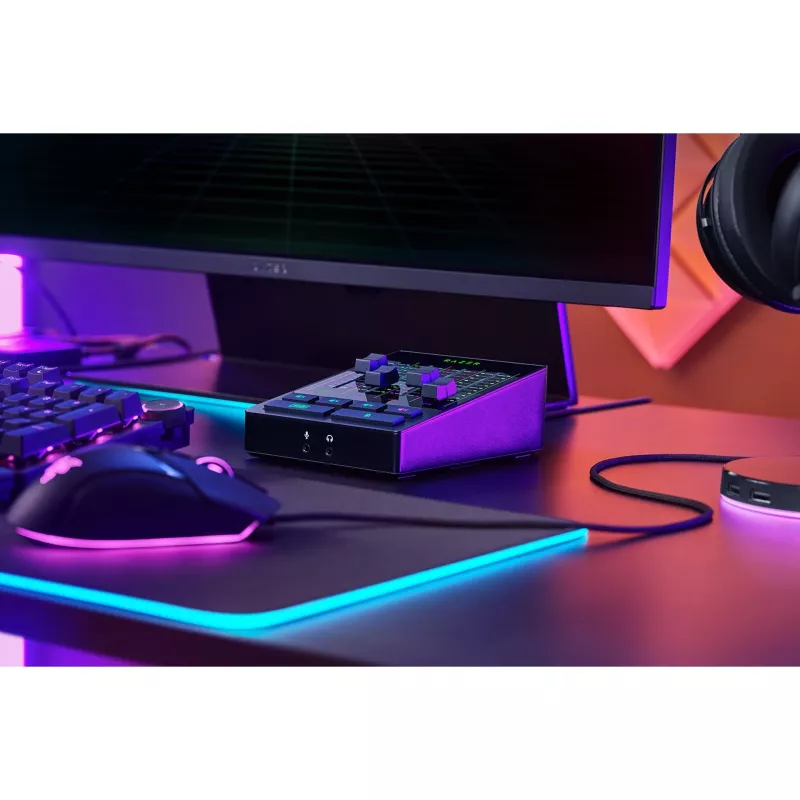 Razer skaitmeninis maišymo pultas 4 kanalų (RZ19-03860100-R3M1)
