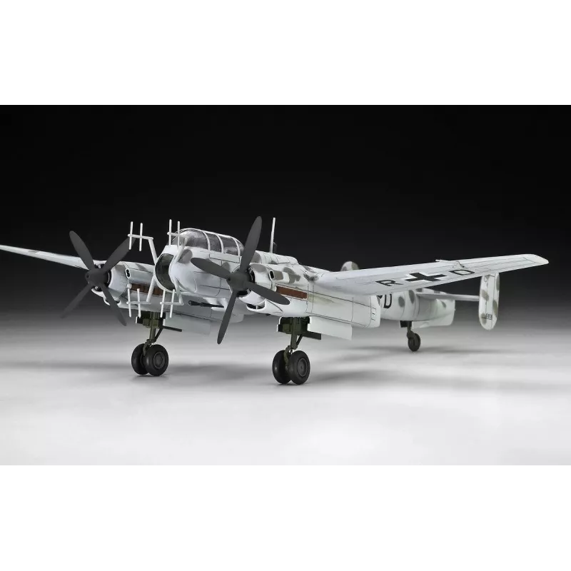 Plastikinis modelio rinkinys REVELL Arado AR-240 1/72 masteliu — orlaivio surinkimo modelis