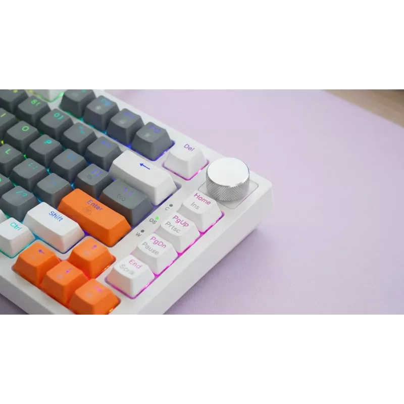Savio ASTRAL WHITE JADE 3 SPALVŲ klaviatūra Gaming USB QWERTY US International