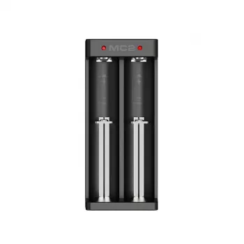 XTAR dviejų lizdų Li-ion baterijų įkroviklis 18650 elementams, USB-C įvestis, 2 lizdai, juodas, LED indikatoriai