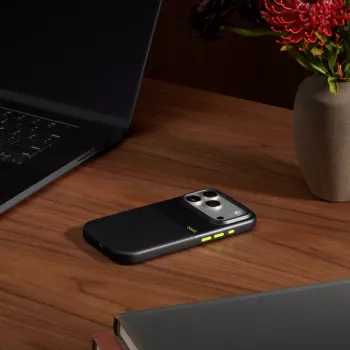Dangtelis Apple Beats iPhone 17 Pro tvirtas dėklas MagSafe kameros valdymas juoda