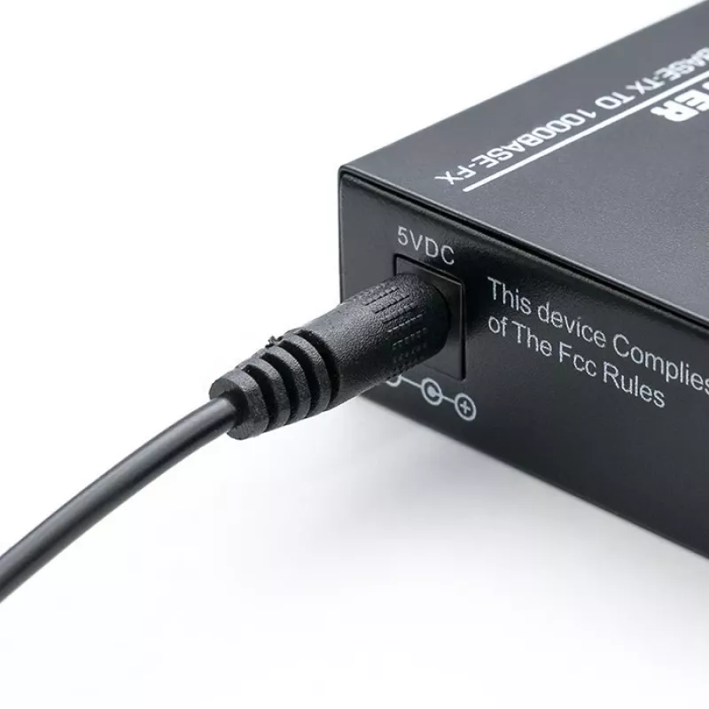 Medijos keitiklis SWITCH Ethernet 1x RJ45 1x SFP