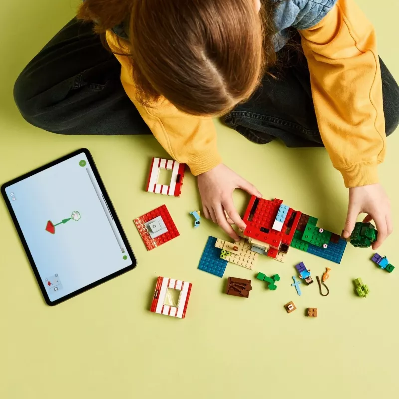 Konstruktorius LEGO Minecraft rinkinys 21275 TNT džiunglių namelis, 287 detalės, 2 minifigūrėlės, amžius 8+