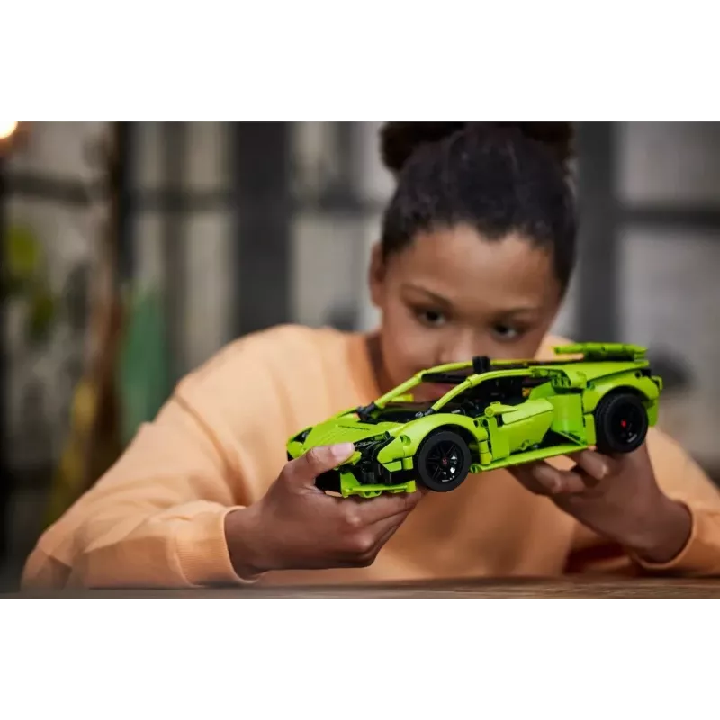 LEGO Technic Lamborghini Huracán Tecnica konstrukcinis modelio rinkinys, mastelis 1:10, 806 dalys, amžius 9+