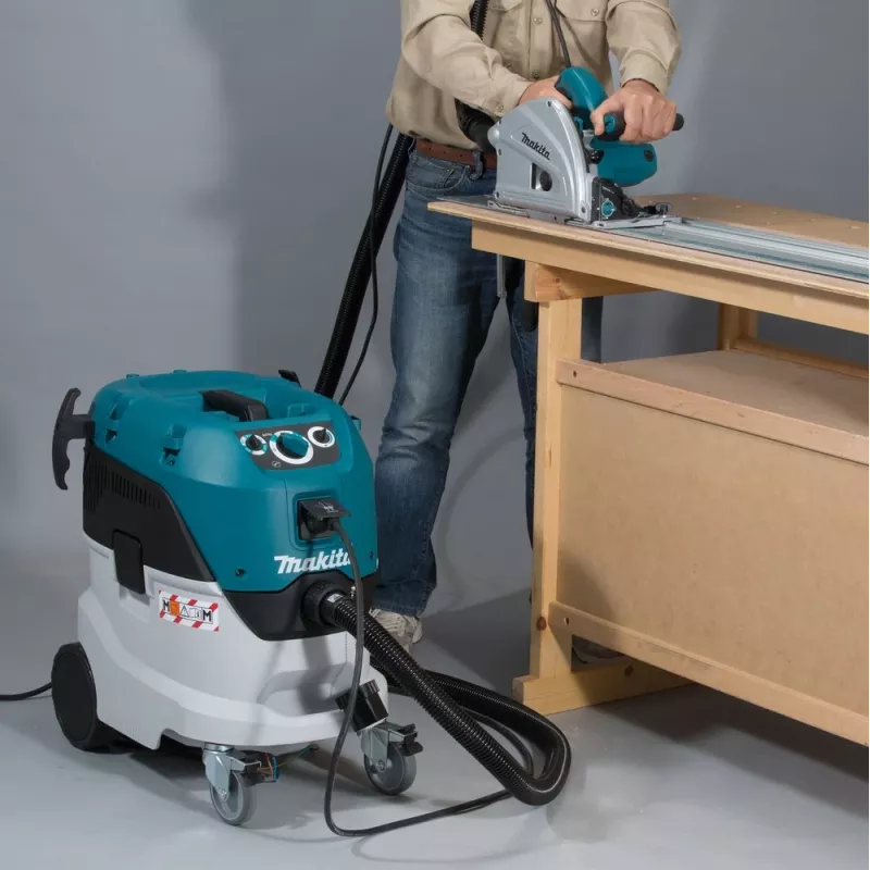 Drum vacuum Makita VC4210M