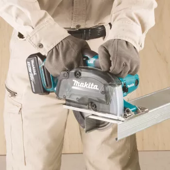 Makita DCS552RTJ nešiojamasis diskinis pjūklas 13,6 cm juodos, mėtinės spalvos 3600 aps./min.