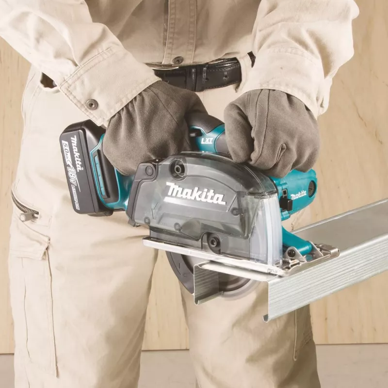 Makita DCS552RTJ nešiojamasis diskinis pjūklas 13,6 cm juodos, mėtinės spalvos 3600 aps./min.