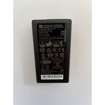 PoE adapteris Cambium Networks N000900L001D — Gigabit Ethernet, 30 V PoE, 15 W išvestis, 90–264 V kintamosios srovės įvestis