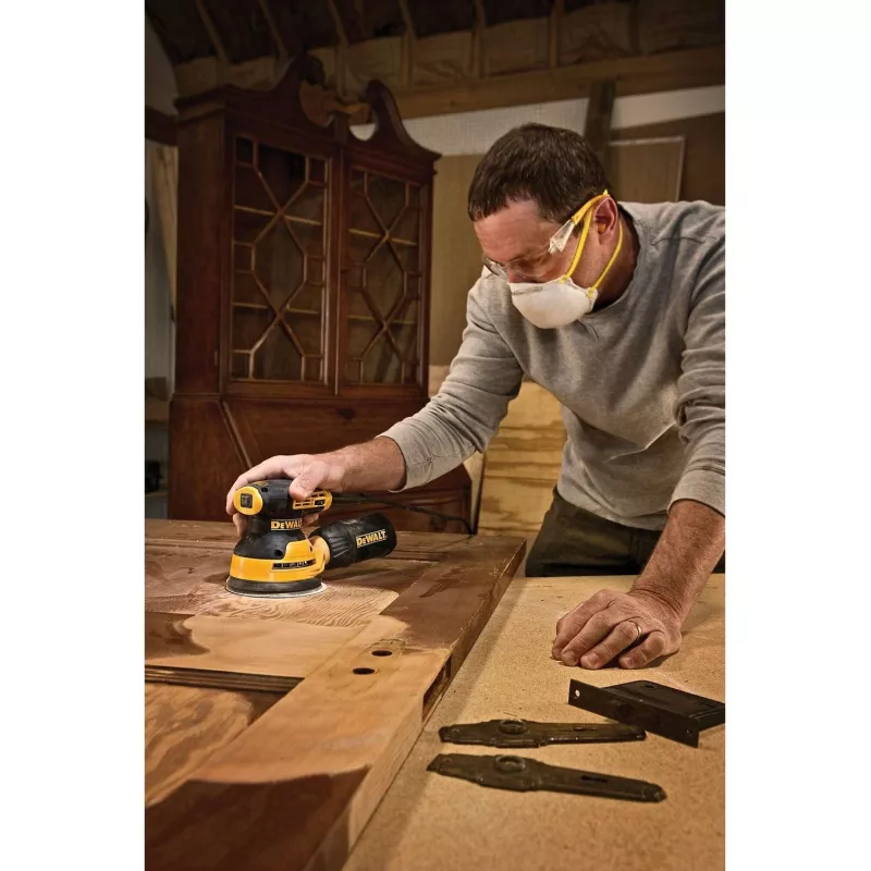 Orbitinis šlifuoklis DeWalt DWE6423-QS, 280 W, 8 000–12 000 OPM, 2,6 mm eiga, 1,28 kg