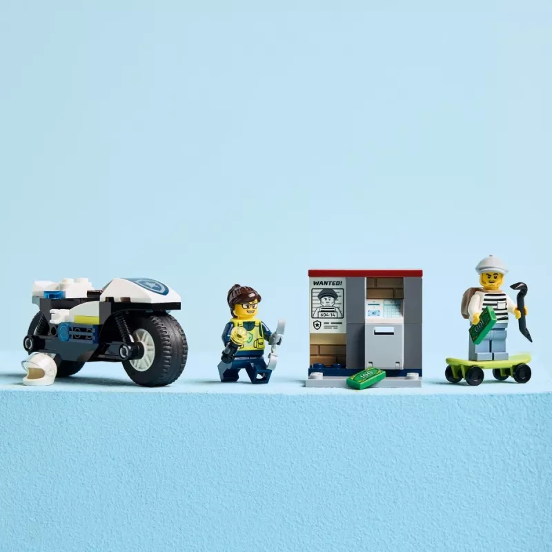LEGO City policijos motociklo gaudynių rinkinys 60455 — 65 dalys, 2 minifigūrėlės, amžius 4+
