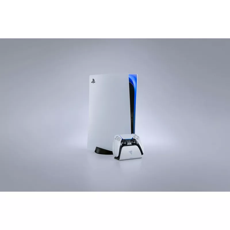 Krovimo stovas Razer RC21-01900100-R3U1 PlayStation 5 valdikliams — baltas, įkrauna vieną valdiklį, komplekte USB-C į USB-A kabelis