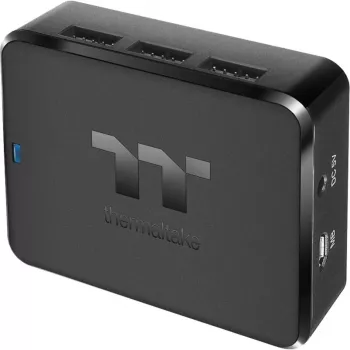 Thermaltake H200 PLUS vidinis USB šakotuvas - TT Premium Edition - Šakotuvas - 3 x USB 2.0 + 3 x USB 2.0 (vidinis)
