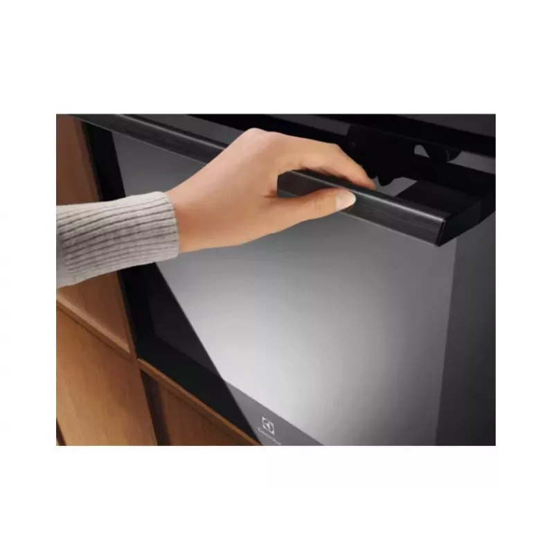 Įmontuojama orkaitė Electrolux LOD8P39Z — 72 l, pirolitinis savaiminis valymas, TFT ekranas, juoda