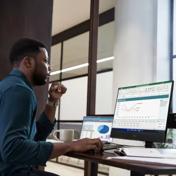 „HP ProOne 440 G9“ daugiafunkcis kompiuteris su „Intel Core i7-14700T“, 16 GB, 512 GB SSD, „Windows 11 Pro“