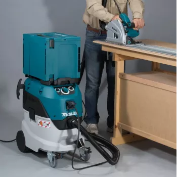 Drum vacuum Makita VC4210M